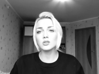 video симпатичная девушка исполняет композицию atl пчелки sex