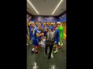 video тухель мощно ворвался в раздевалку sex