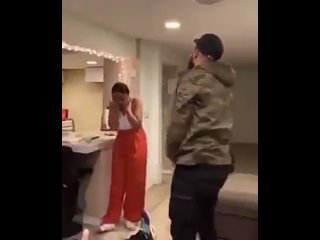 video девушка спалилась перед парнем но есть небольшой нюанс sex