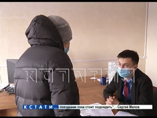 video разгневанные клиенты ставшие жертвой автосалона со скандалом пытаются вернуть свои деньги sex