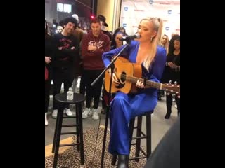 video лорен хурэги посетила мероприятие приуроченное к 62 й церемонии грэмми alice olivia by stacey bendet sex