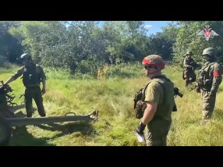 video внезапное появление и быстрая смена позиции кадры боевой работы расчетов кочующих 82 мм автоматических минометов sex