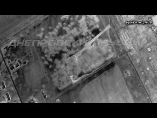 video группироа войск днепр херсонское направление поражение танка предположительно т 64 вфу дроном камикадзе ланцет на п sex