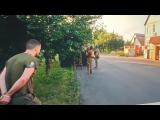video курская область боевики всу издеваются и грузят пленных российских срочников а так же мужчин в гражданской одежде sex