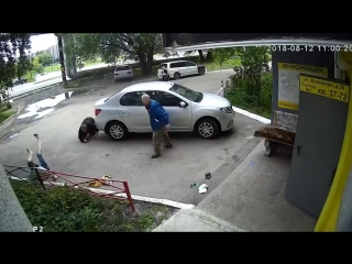 video пенсионеры сделали замечание пьяному 18 sex