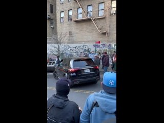 video якутяне в нью йорке стали свидетелями съемок фильма джокер 2 с леди гагой 1 апреля в нью йорке снималась сцена с sex