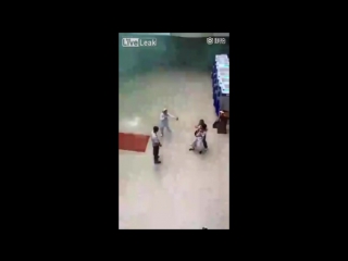 video сотрудница полиции переоделась в медсестру чтобы обезвредить преступника vhs video sex