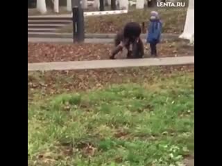 video мамаша надралась и пошла гулять со своим сынишкой sex