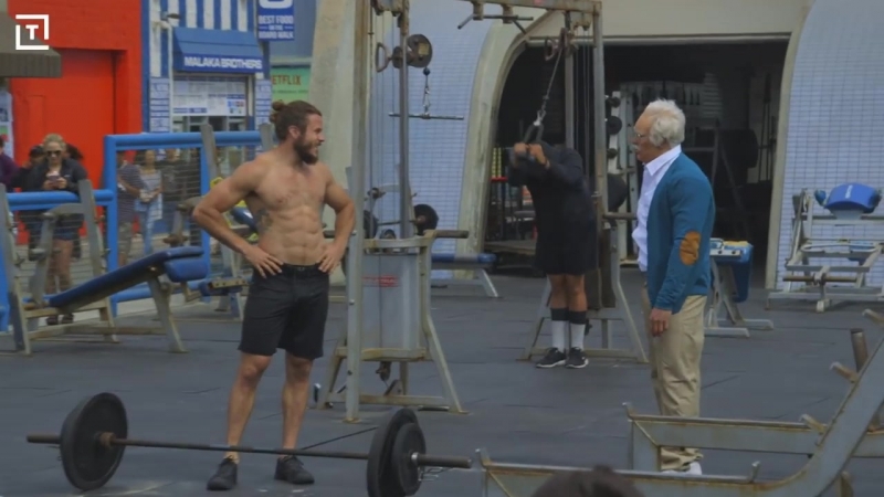 video дед пришел на muscle beach чтобы показать на что он способен sex