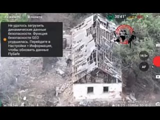 video боец вс рф в одиночку взял дом с тремя противниками двоих закидал гранатами третьего взял в плен sex