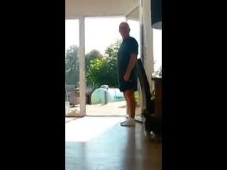 video молодые думает что стеклянная дверь на террасу закрыта sex