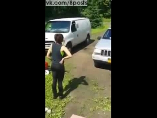 video девушка в собачьем ошейнике с электрошоком пытается убежать от дома american girl wears dog shock collar challenge sex