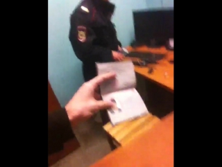video московская полиция задерживает за наклейку навальный 2018 sex