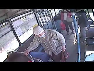 video подборка нелепых и страшных падений пассажиров real video sex