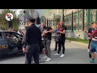 video горожане остановили уличный концерт рэпера rea sex