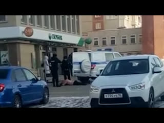 video голые мужики продолжают фестивалить в зимнем городе sex