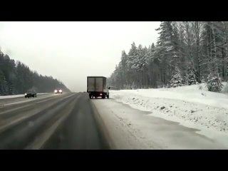 video страшная авария зимой видеорегистратор ахренеть слабонерным не смотреть очень сильная авария страшная авария sex