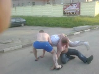 video бобры страстно занимаются любовью на асфальте к ним подходят другие бобры в форме sex