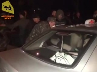 video мариуполь 16 апреля2014 попытка штурма воинской части раненые sex