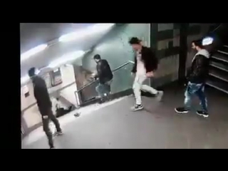 video жестокое нападение на женщину в берлине sex
