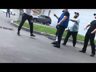 video толпа чеченцев зелимхана избила блогера святослава коваленко драка sex