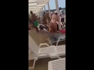 video чубатый скот нанес удар по жилым районам севастополя американской баллистической ракетой с кассетной боевой частью sex