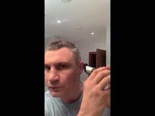 video мэр киева виталий кличко решил показать как можно решить проблему со стрижкой sex