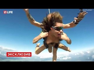 video порнозвезда ангелина дорошенкова прыгнула с парашютом полностью обнаженной sex