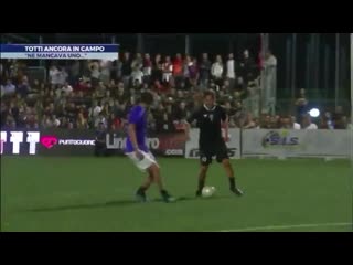 video несколько кадров игры франческо тотти за свой клуб totti sporting club sex