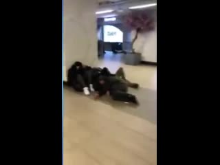 video это центральная станция в амстердаме в утра но алкаши по мнению sex