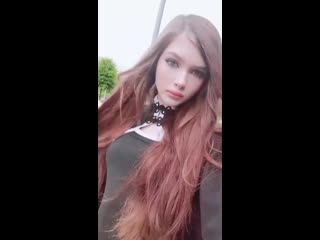 video сучка карина стримерша гуляет и светит ножками sex