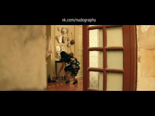 video попка моники беллуччи monica bellucci в фильме малена malèna 2000 джузеппе торнаторе sex
