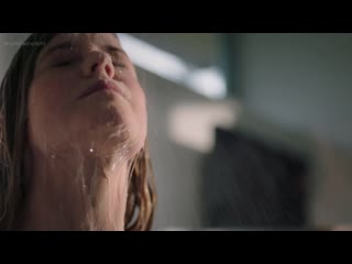 video харриет дайер harriet dyer в сериале посредник the inbetween 2019 s01e01 hd 1080p голая секси sex