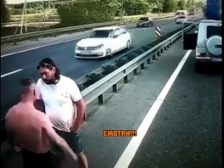 video на трассе под краснодаром водятел на гелике решил проучить фуровода sex
