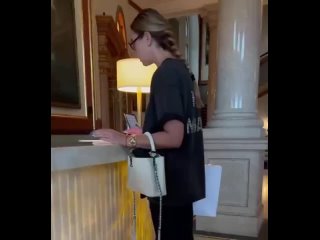 video пухлощекие тарасики встретили в цюрихе ольгу бузову sex