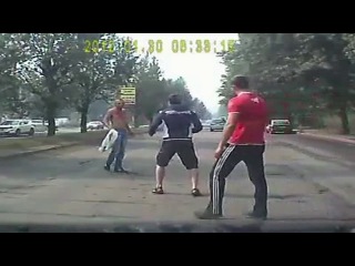 video очередная драка на дороге в омске ул менделеева беспредел драка махач смешно дтп ахаха жестоко гоп авария смерть sex
