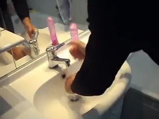 video необычная бутылочка с жидким мылом sex