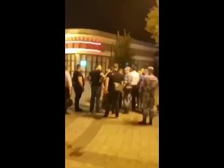 video чеченцы беспределят в центре симферополя и ведут себя как хозяева крыма драка sex