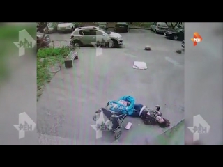 video падение козырька на голову матери с ребенком в петербурге попало на видео 18 sex