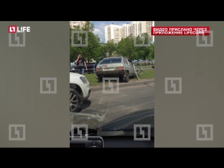 video автомобиль перевернулся в результате аварии в москве sex