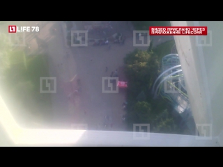 video посетители парка диво остров застряли на колесе обозрения sex