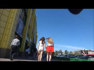 video под юбками у школьниц без палева молоденькая девушка белые трусики sex