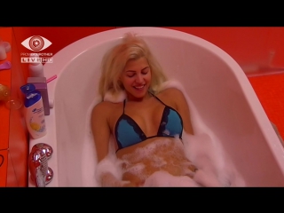 video nina kristin fiutak sarah nowak jj rühle desiree nick promi bb ger bath 2015 2 sex