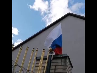 video чеченские росгвардейцы устанавливают российский флаг и флаг полка кадырова на территории одной из украинских sex