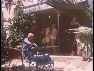 video голова закопанная в песке dans la chaleur de st tropez в жару сен тропе gerard kikoine marilyn jess alpha france sex