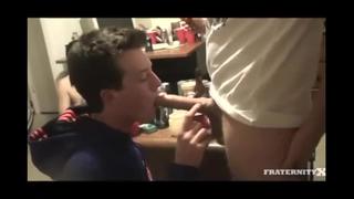 video str8 drunk twink getting a blowjob in a fraternity party sex