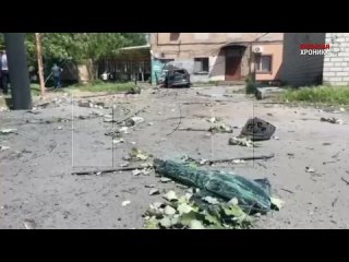 video первые кадры с места теракта в мелитополе mercedes с украинскими номерами стоял недалеко от дома культуры где sex