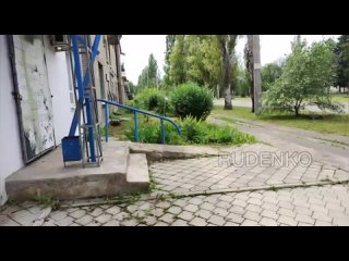 video последствия обстрела г ясиноватая есть разрушения и раненые мирные жители rtrdonetsk t medonbassinfograd sex