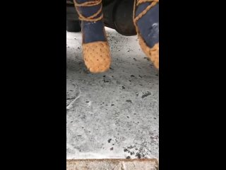 video хохлы решили что юмор теперь их фишка и сами видите что изобразили только вот тут не смеяться бы им а плакать надо sex