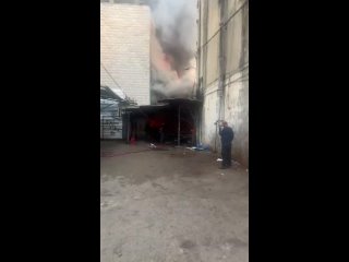 video знаменитый овощной рынок рамаллы сгорел после того как он загорелся от гранат со слезоточивым газом сообщается sex